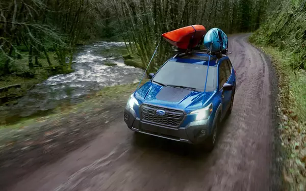 2022 Subaru Forester with kayak and Canoe on the roof pictures