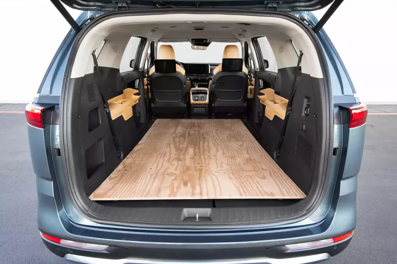 Kia Carnival Hauling 4X8 Plywood Pictures