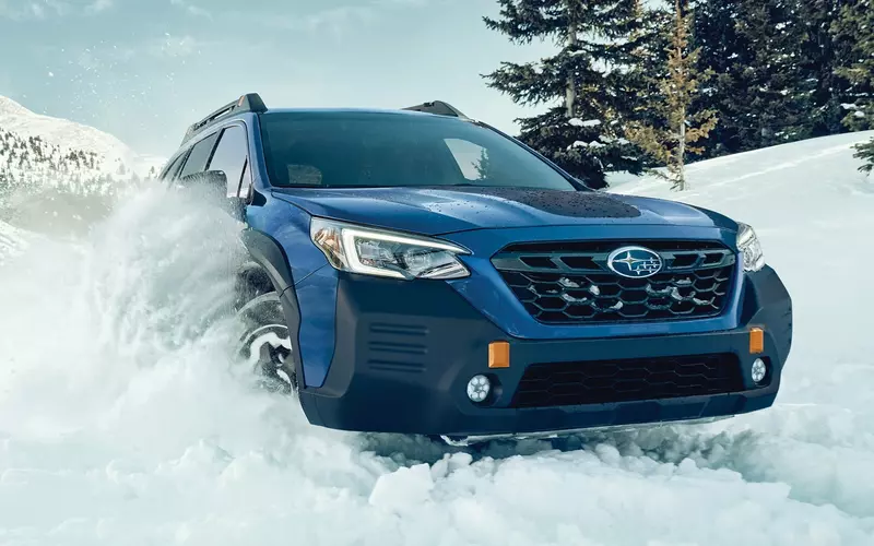 Subaru Outback in Snow Pictures