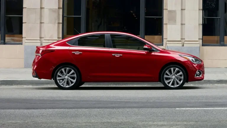 Hyundai Accent Pictures