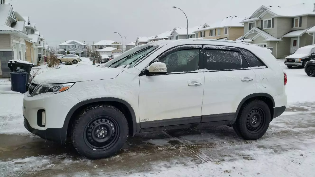 Kia Sorento Winter Driving With Snow Tires Pictures