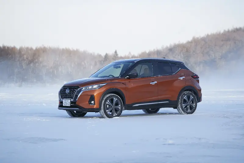 New Nissan Kick Snow Driving