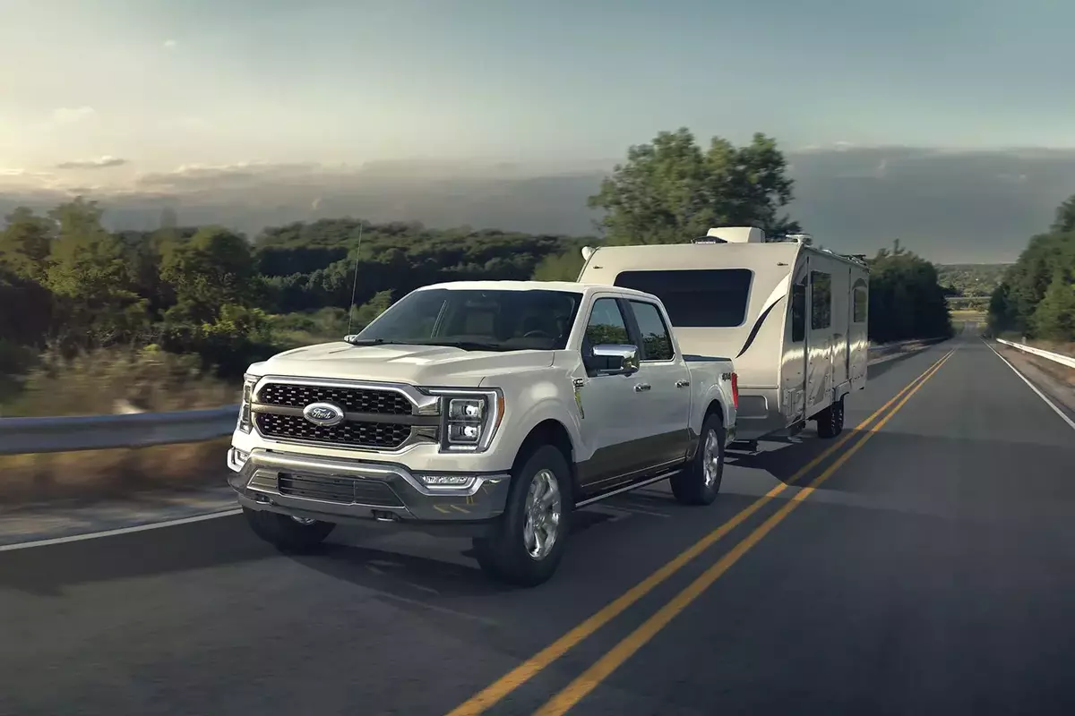 Ford F-150 Hybrid Towing a camper Trailer