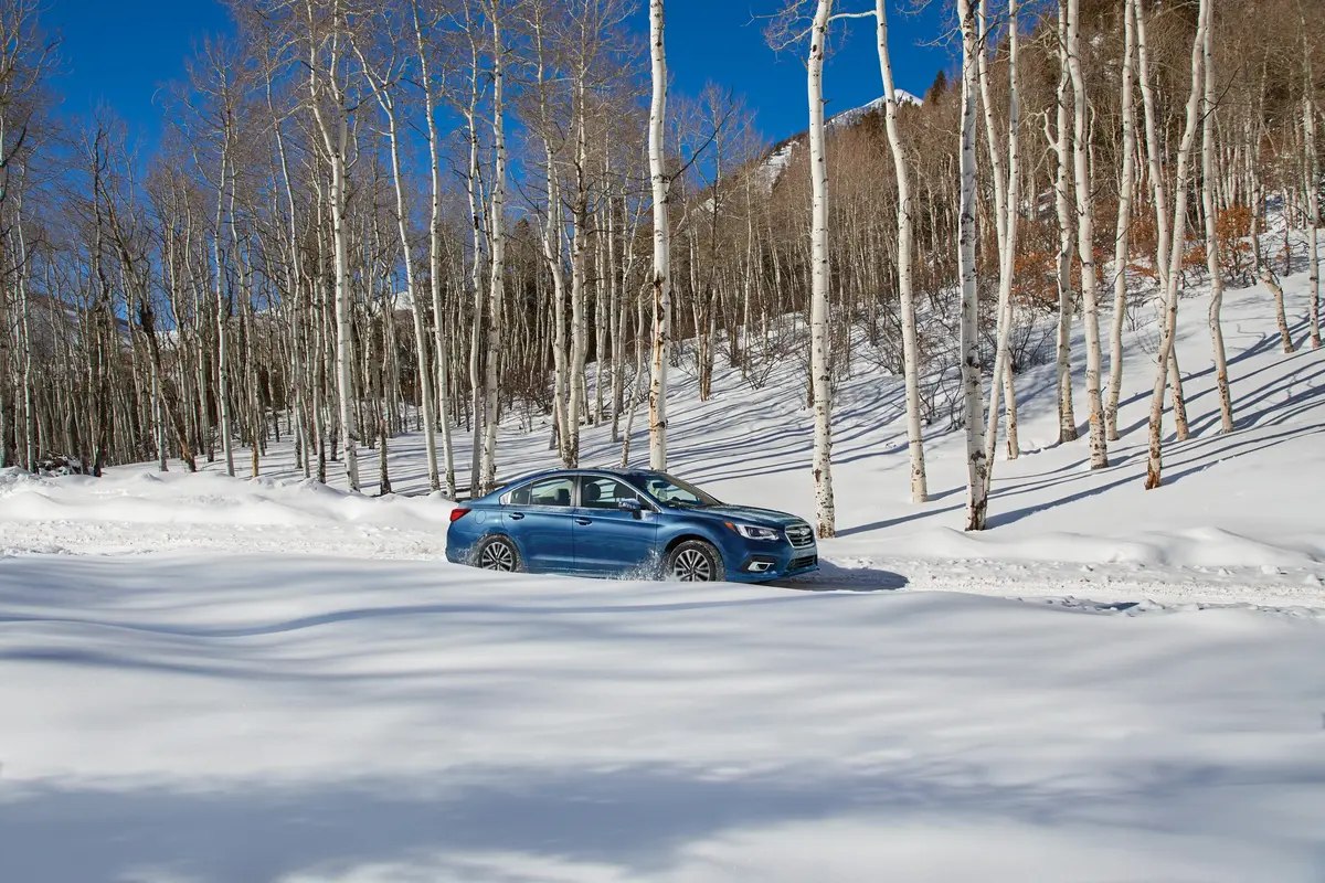 Subaru Legacy in Snow