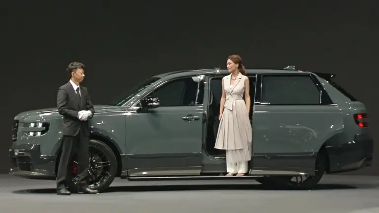 SUV With Sliding Door Like Minivan