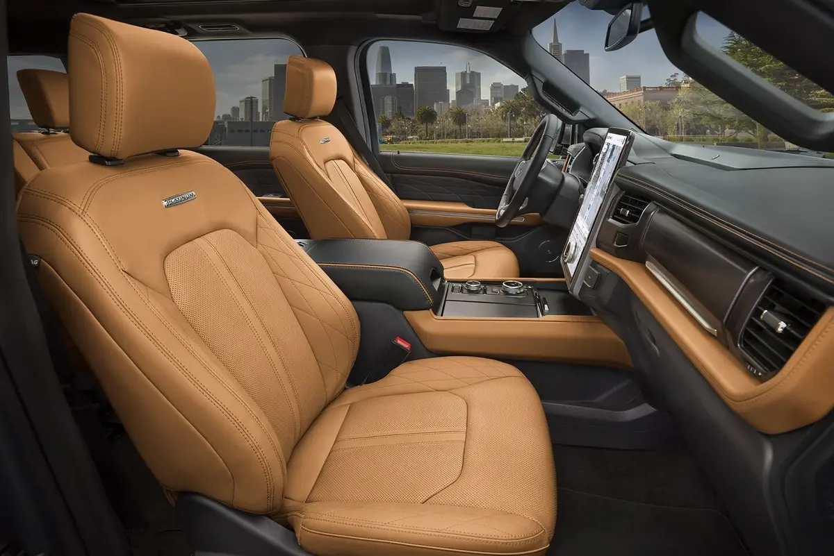 Ford Expedition Platinum Interior with Leather-Trimmed Seats